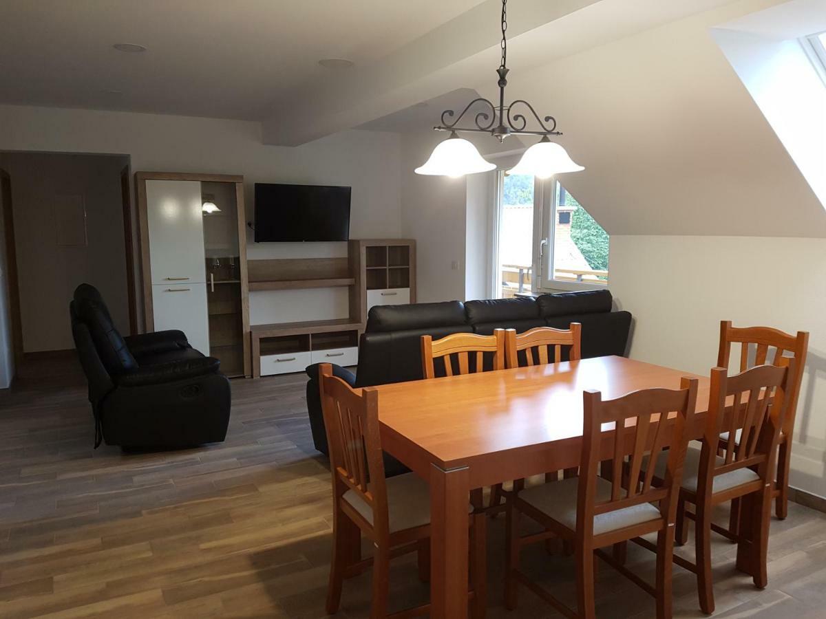 Apartmaji Zupan โบฮินิสกา เบลา ภายนอก รูปภาพ