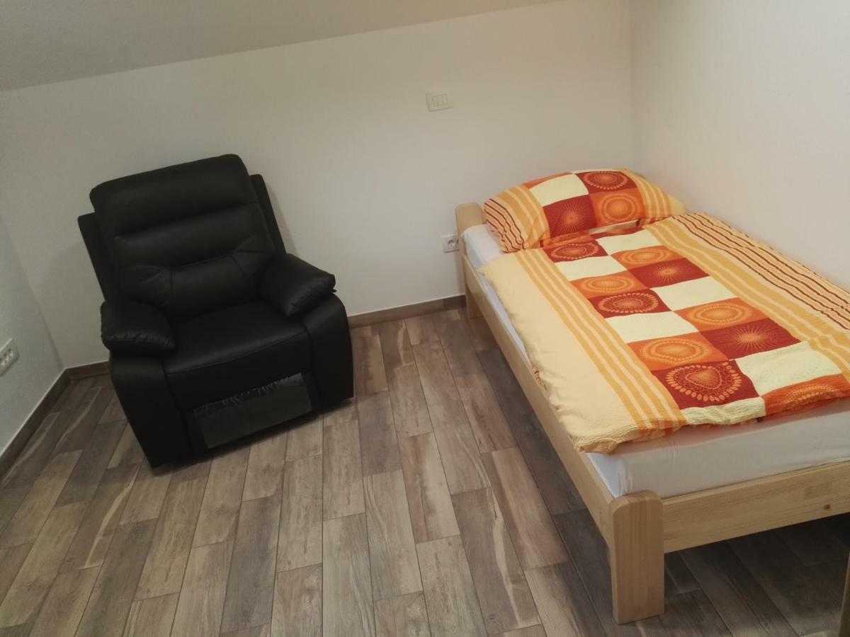 Apartmaji Zupan โบฮินิสกา เบลา ภายนอก รูปภาพ